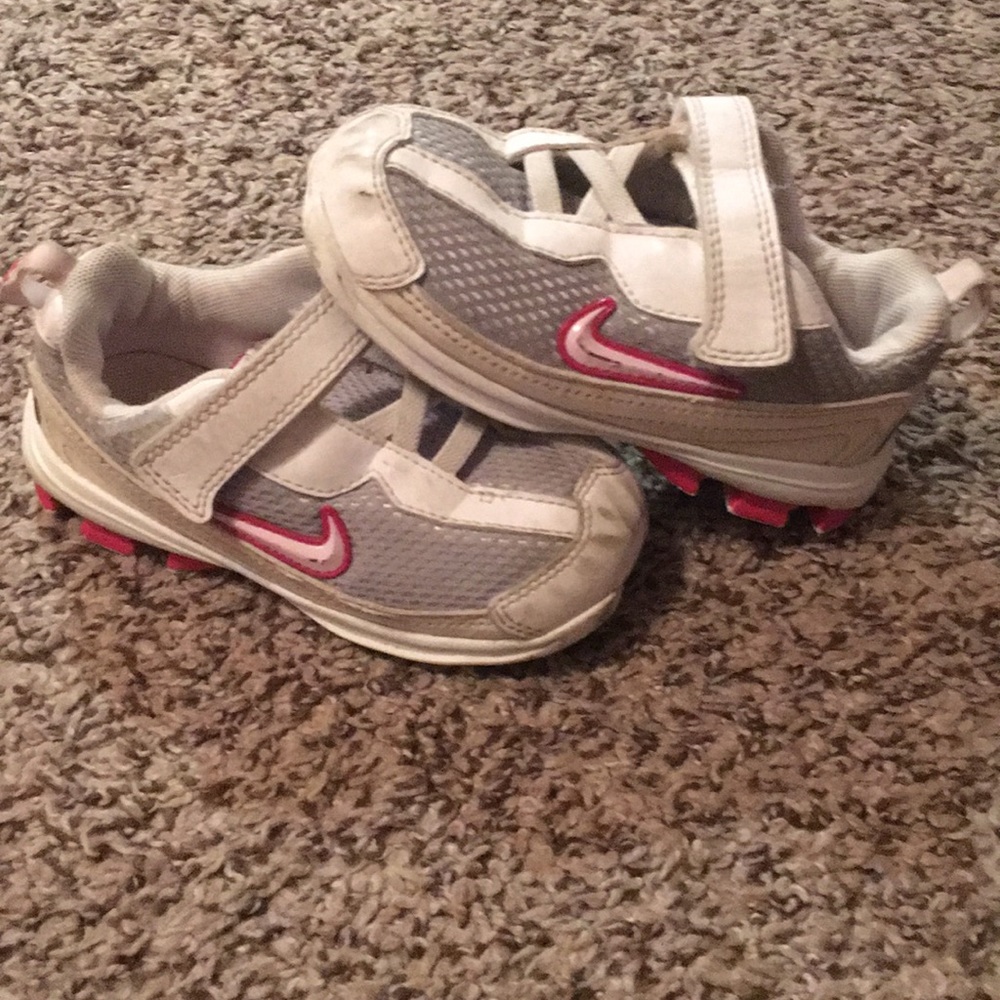 Used Toddler Nike shoes